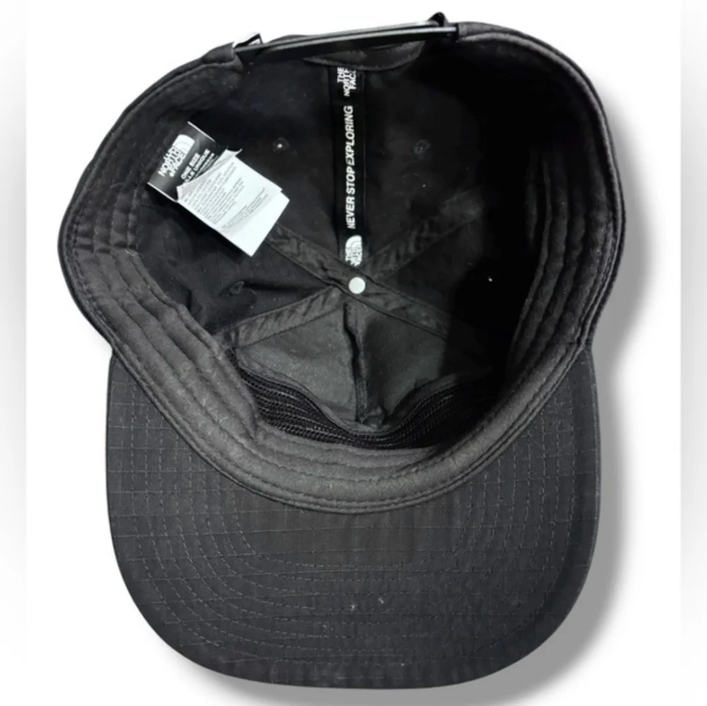 THE NORTH FACE Black Patchless SnapBack Cap Hat